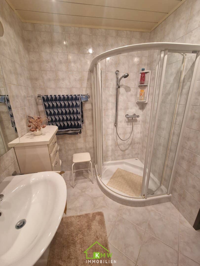 Helle 3-Zi-Wohnung mit Loggia & Stellplatz in Weidling – 100m², Grünblick, Top Lage!