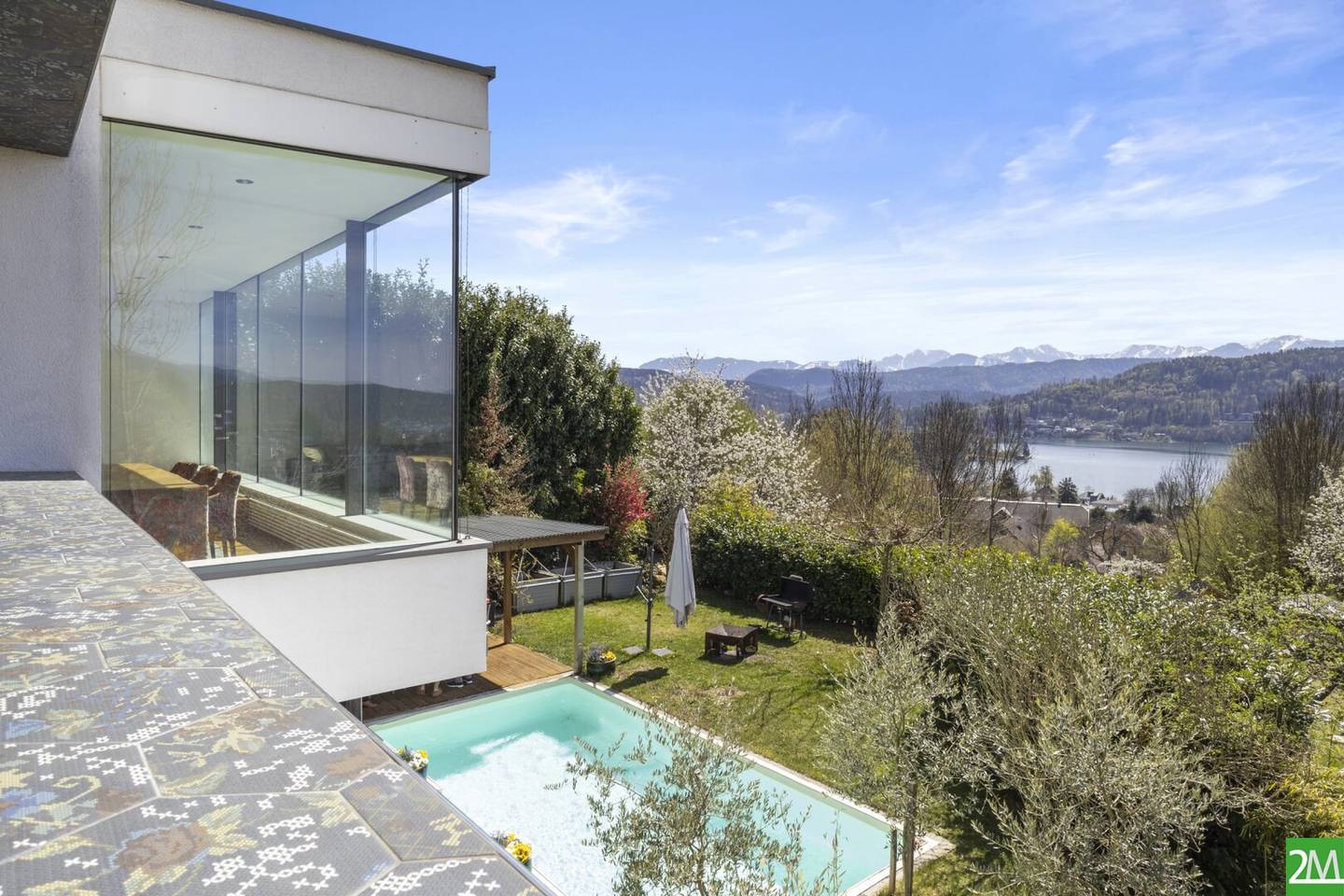 SEE.VILLA.DESIGN. DURCHDACHTE ELEGANZ AM WÖRTHERSEE