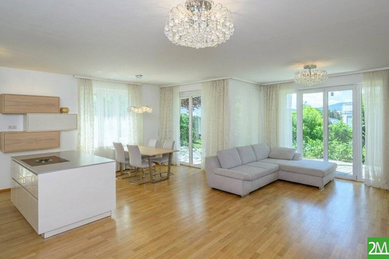 Where nature touches and life tempts a rare jewel in Hietzing