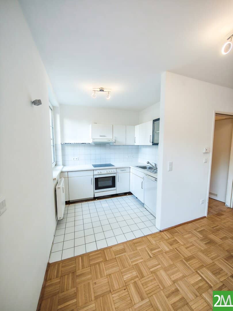 Well-maintained 2 room apartment with terrace