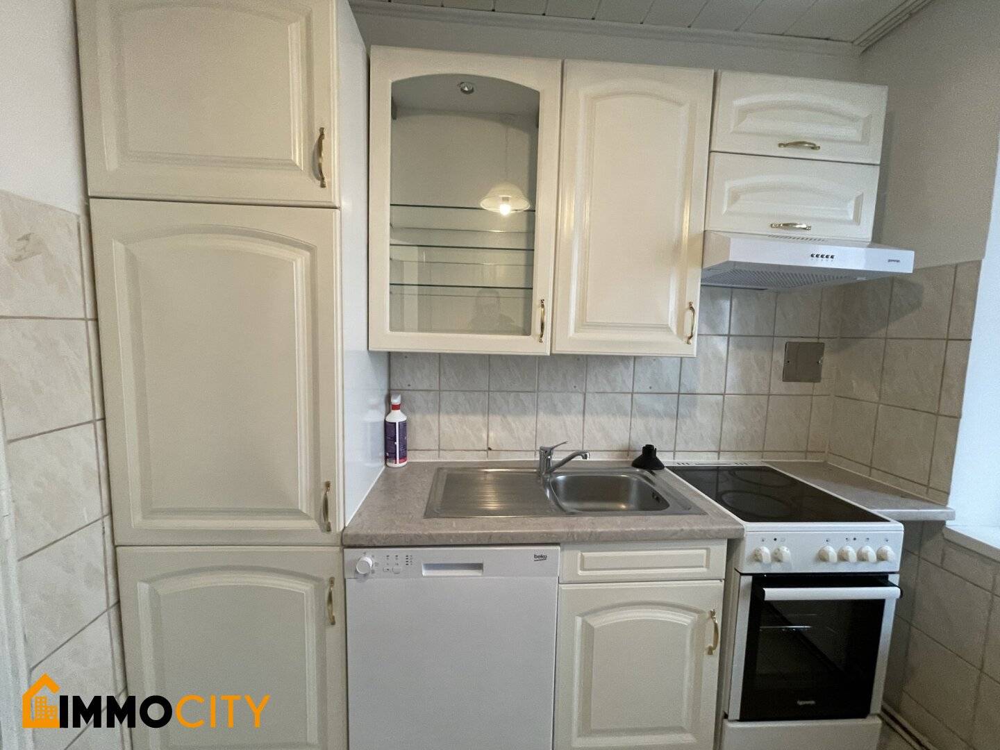 Well kept 3 room apartment: Invest in 1060 Vienna with 2.5% return in