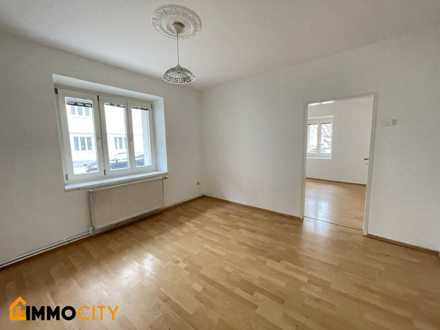 Well kept 3 room apartment: Invest in 1060 Vienna with 2.5% return in