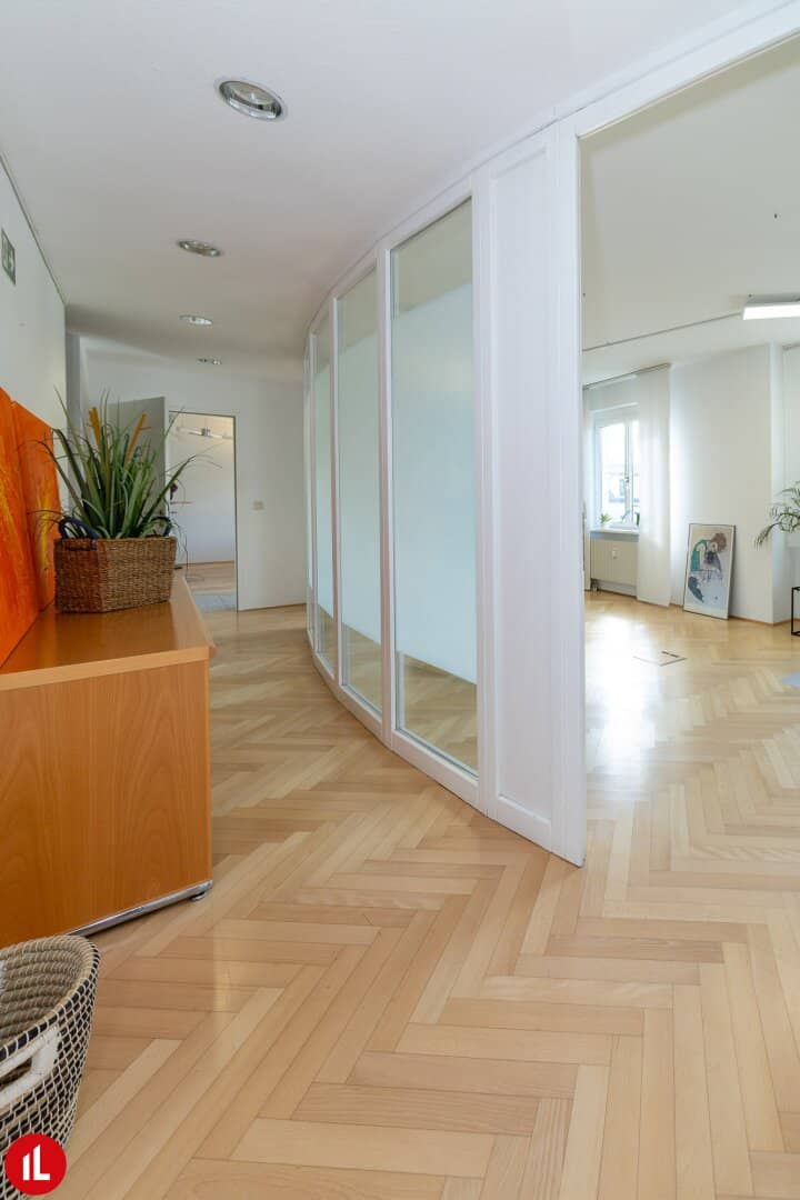 Modern office in Schwechat