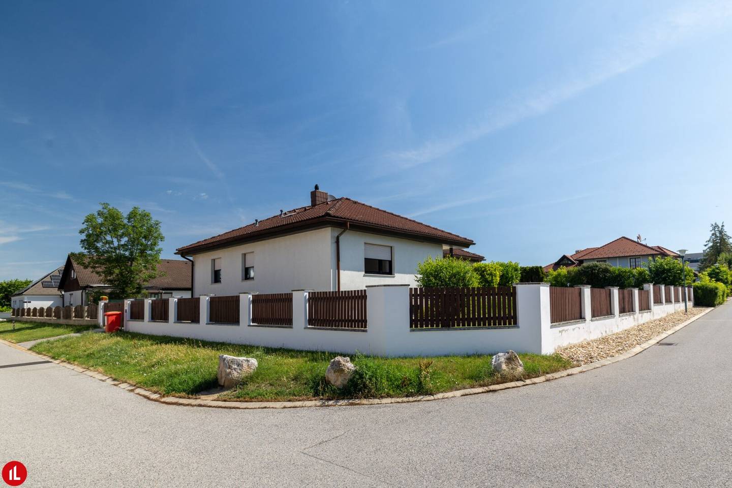 Well kept five room bungalow with large garden in absolute quiet location in Fischamend €2,190 per month