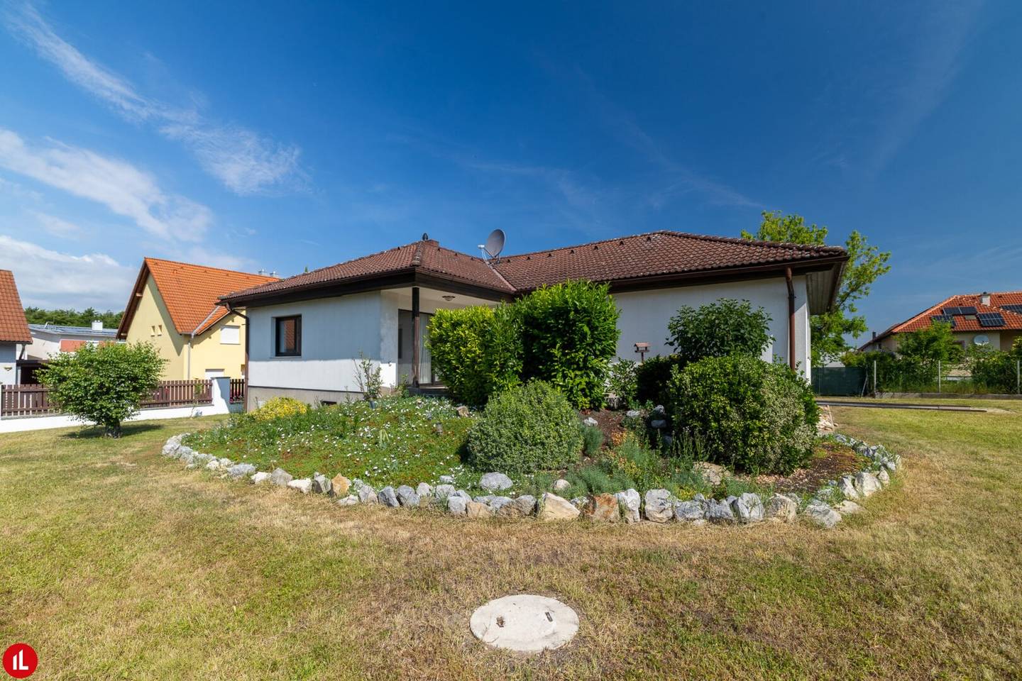 Well kept five room bungalow with large garden in absolute quiet location in Fischamend €2,190 per month