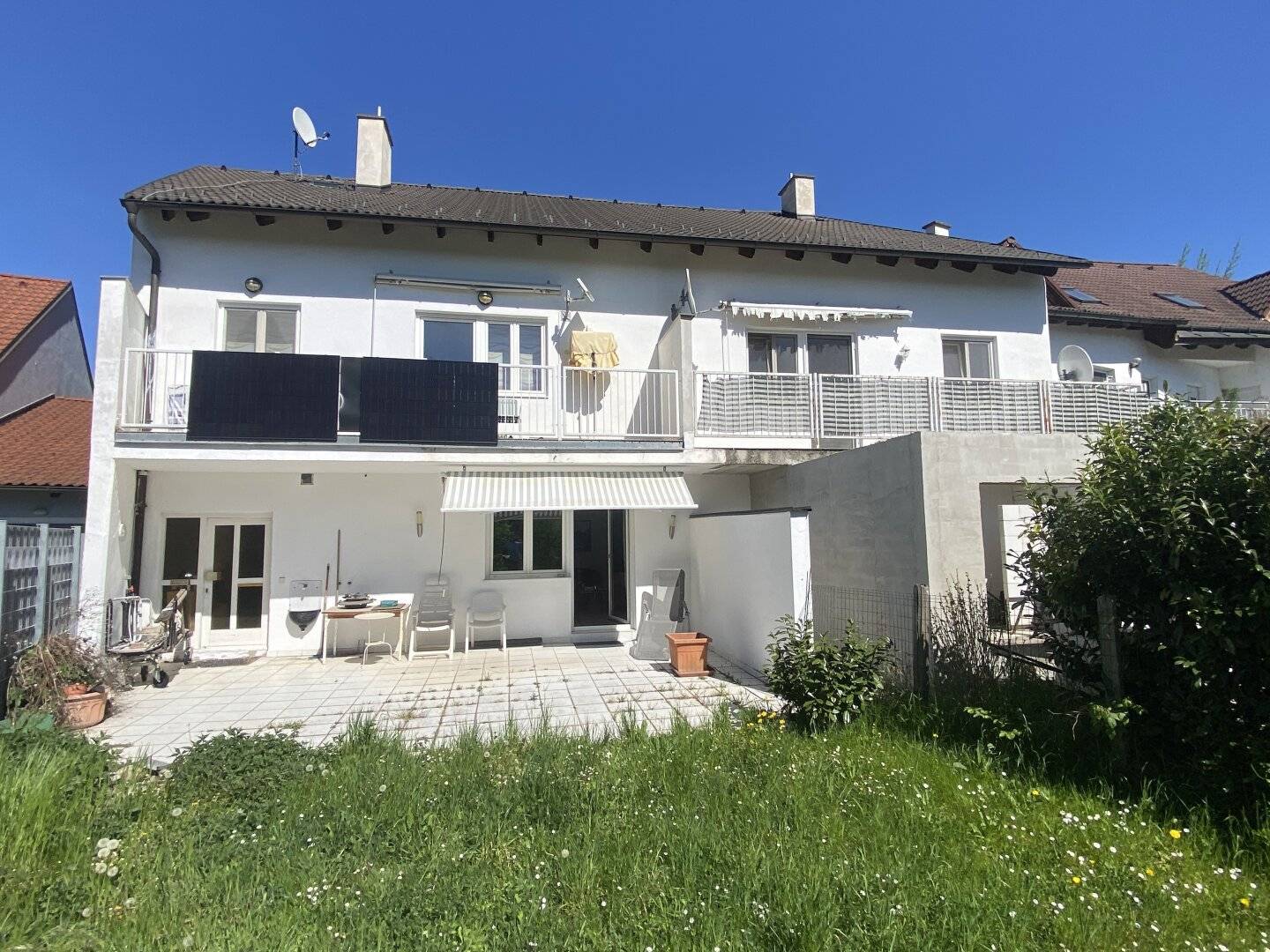 Großes Wohnhaus mit Garten und Garage in Ruhelage mit vielen Möglichkeiten - Pachtgrundstück