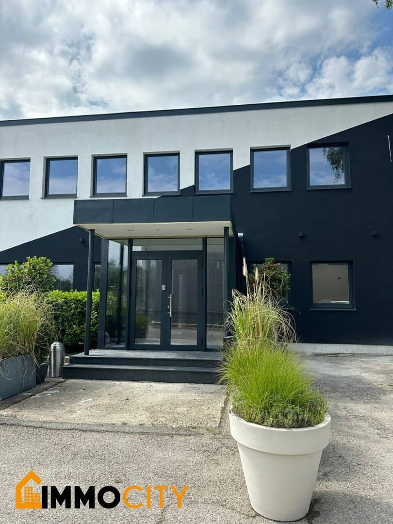 Most modern hall with 890 m² in Leobendorf, ideal for storage purposes