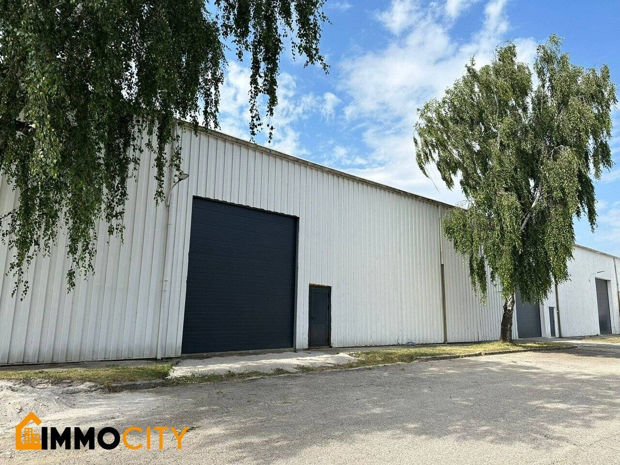 Most modern hall with 890 m² in Leobendorf, ideal for storage purposes