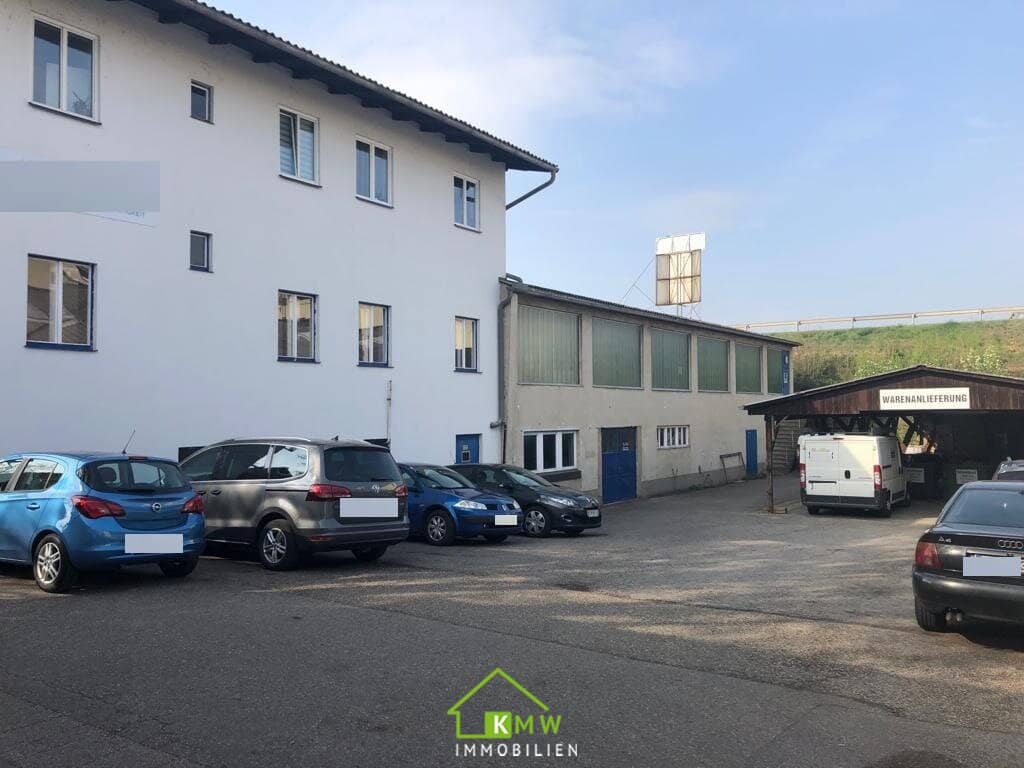 Commercial property with approx. 550 m² (offices, warehouse) in a good location
