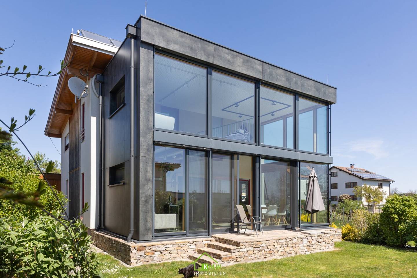 NEU AM MARKT: Exklusives Einfamilienhaus mit Wintergarten und Blick auf das Benediktinerstift Göttweig
