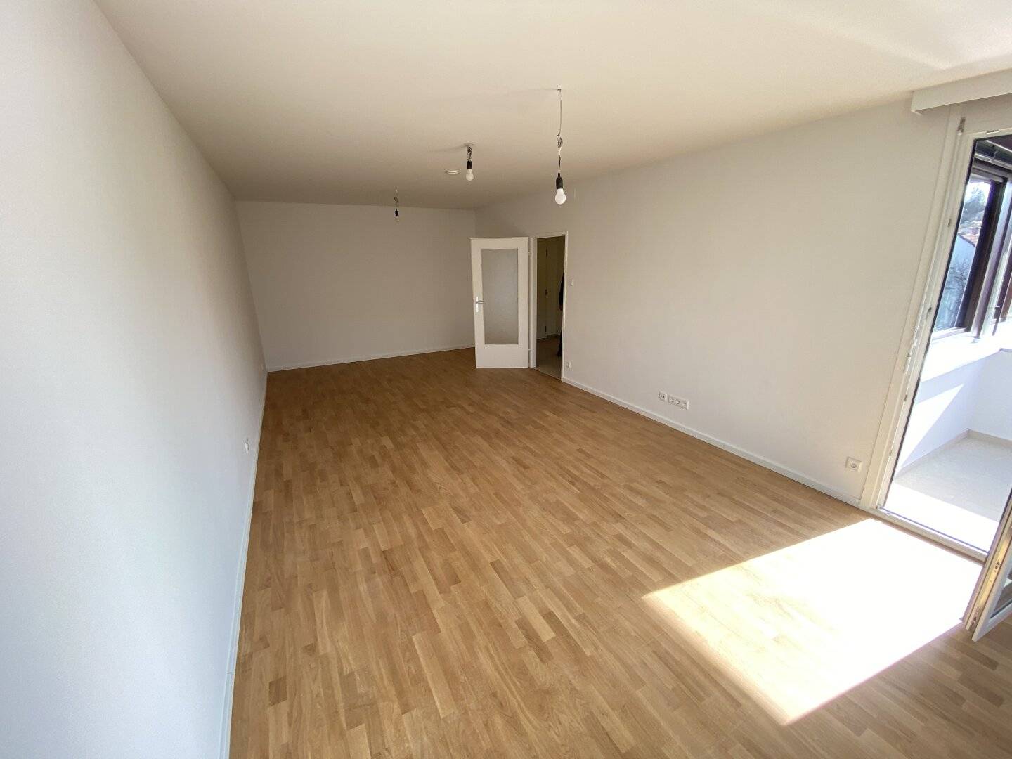 GERSTHOF - helle, neuwertige  3 Zimmer Wohnung mit Loggia - bis März 2027 vermietet