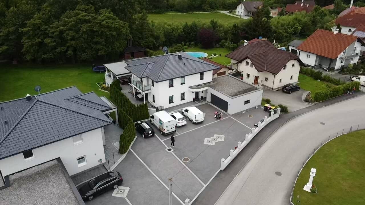 Exklusives Wohnensemble mit Einfamilienhaus und Bungalow – Wohnen auf höchstem Niveau in idyllischer Lage