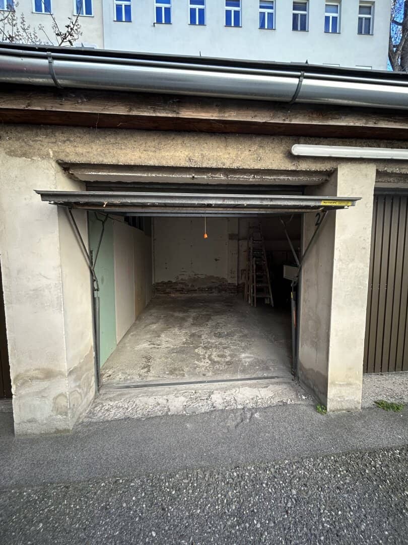 Garage im Hof in der Randhartingergasse