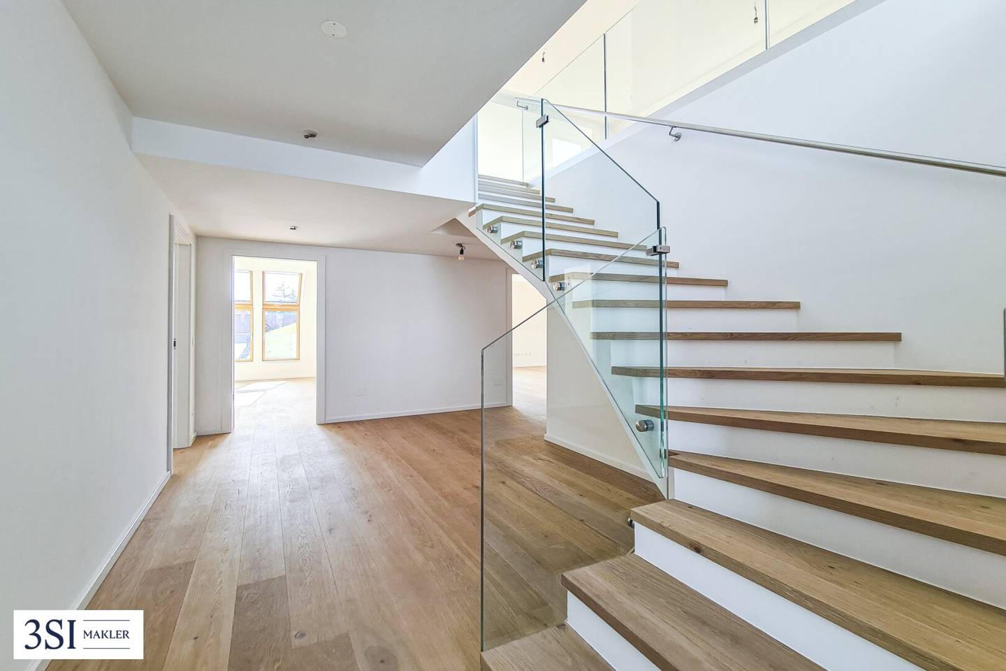 Exklusive DG-Wohnung in 1130 Wien: 5 Zimmer, 2 Terrassen, Erstbezug mit Weitblick!