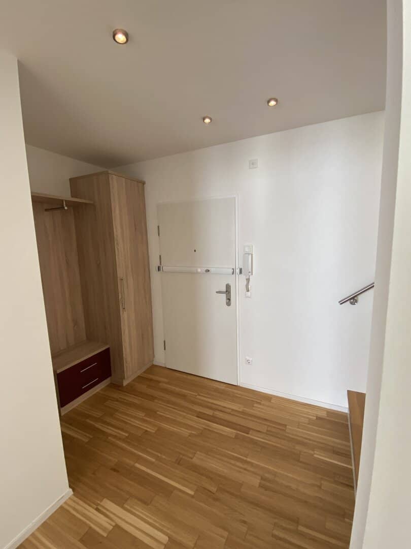 Exclusive attic maisonette with terrace in a central location in the 18th district
