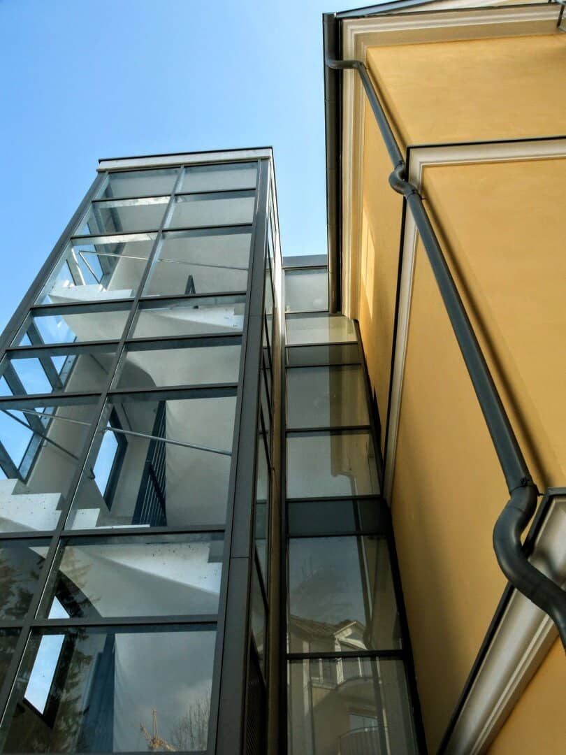 Tenanted old building apartment in Salzburg turn of the century villa Riedenburg