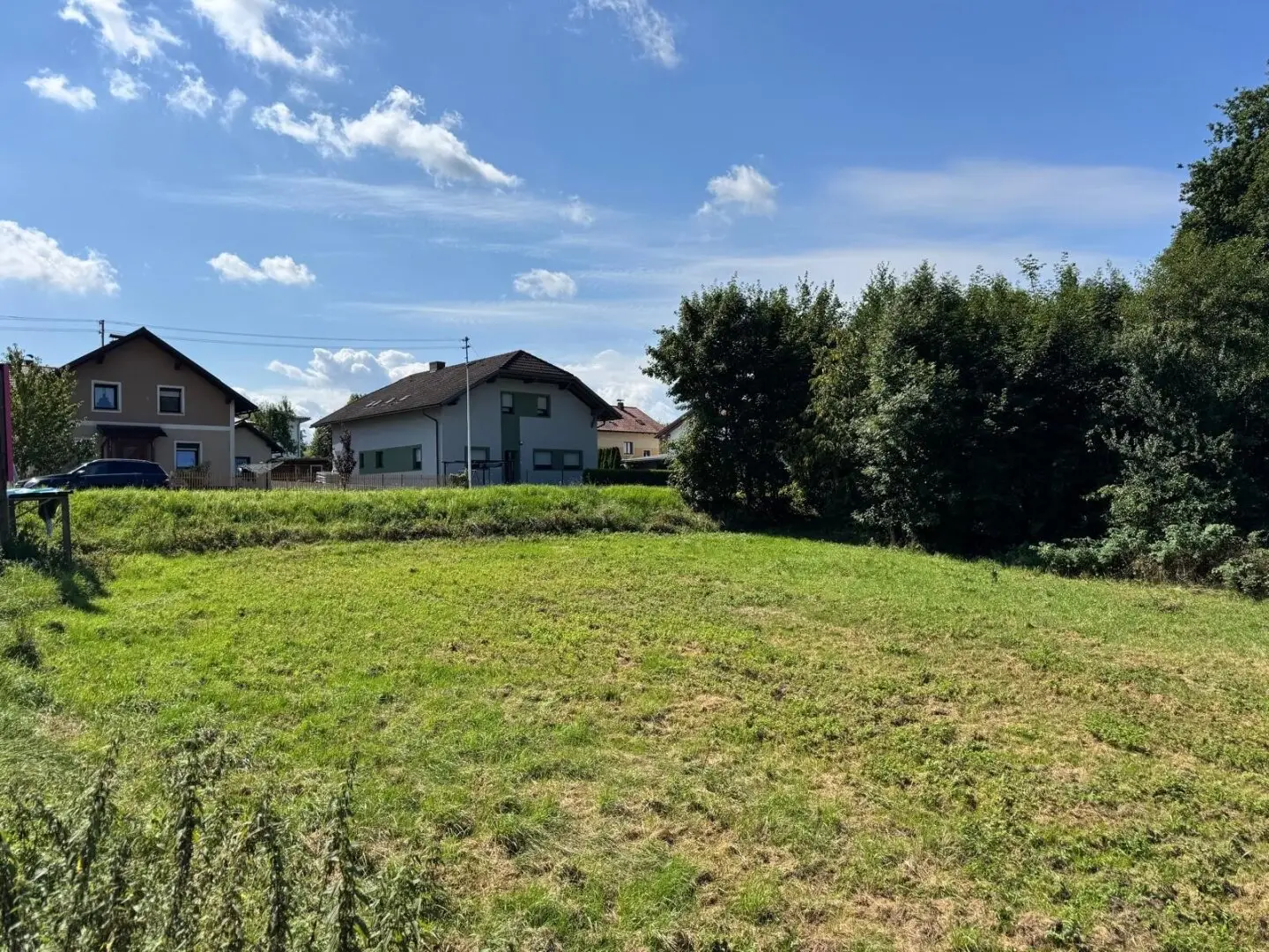 Beautiful and sunny building plot in Andorf: 1371 m² for your own home