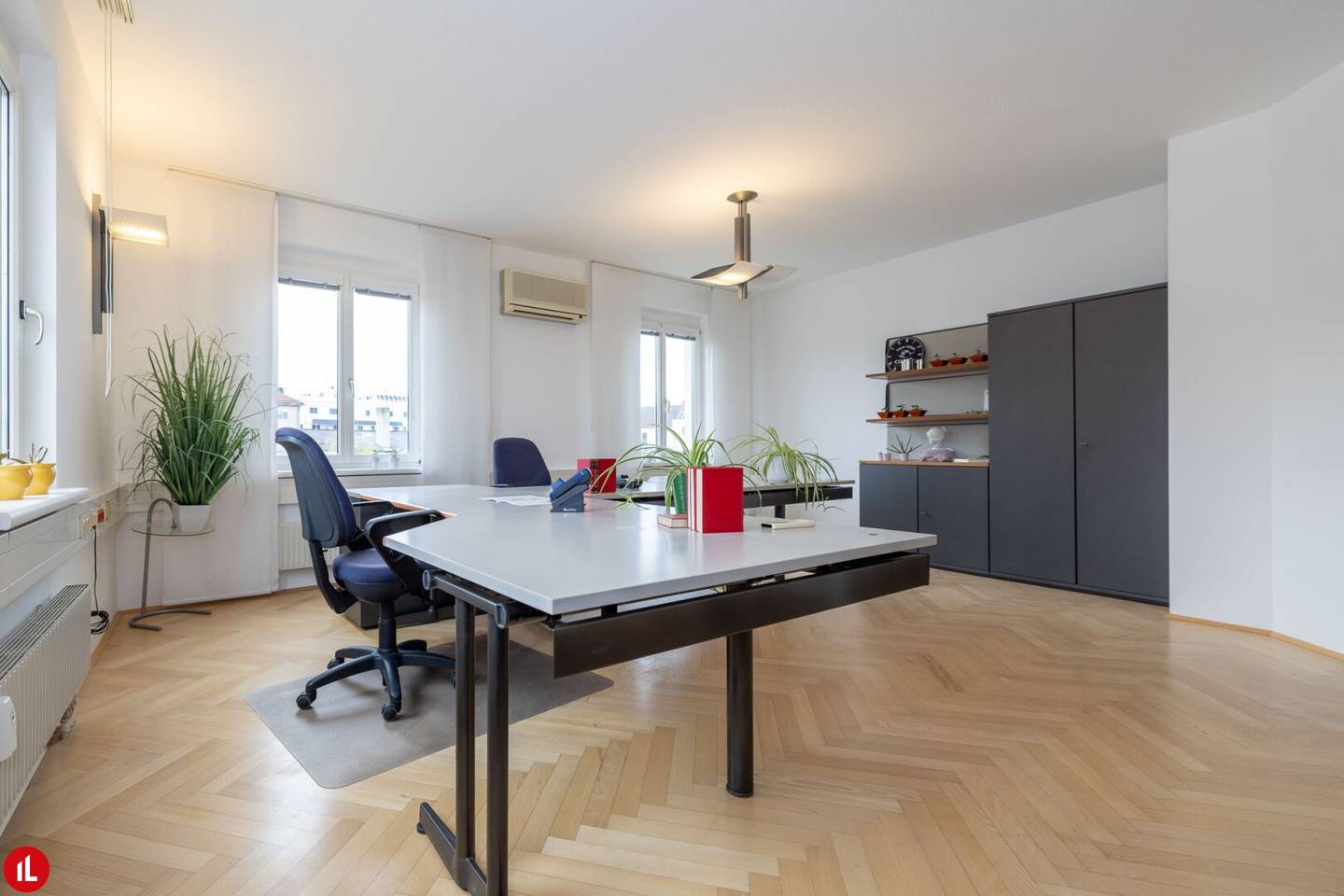 Office near Vienna and the airport