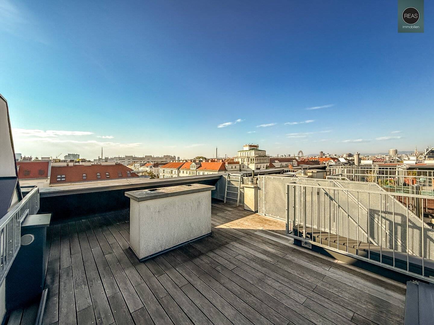 Living and working with top infrastructure near UNO City