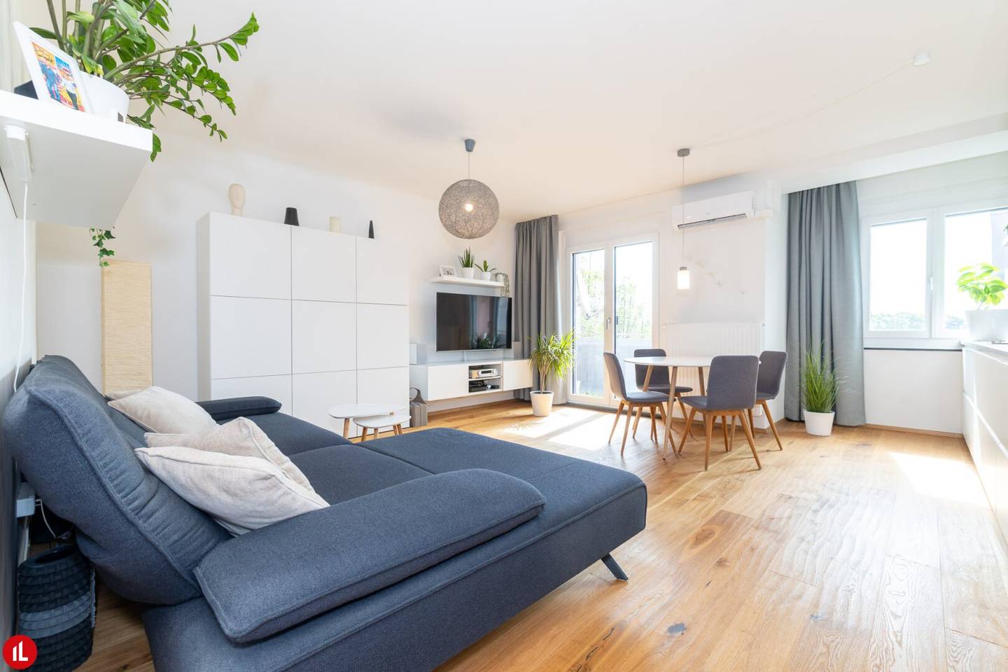 Modernisierte 2-Zimmer-Wohnung mit zwei Loggien | Klimaanlage | gepflegter Zustand
