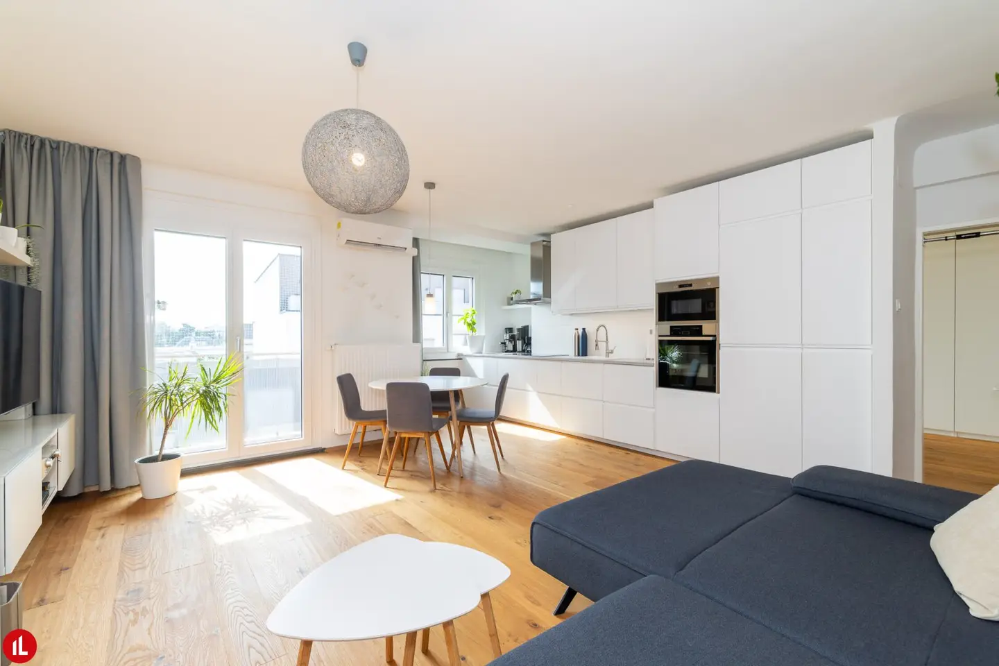 Modernized two room apartment with two loggias | air conditioning | well kept condition