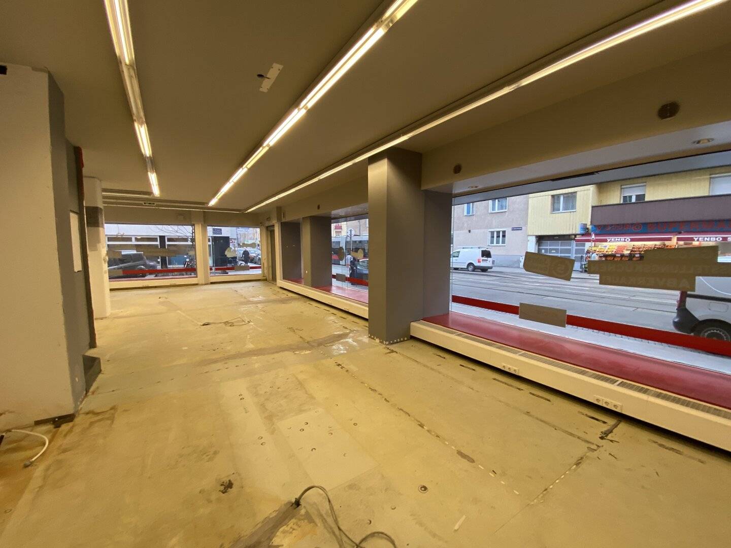 Großzügiges Geschäftslokal in der TABORSTRASSE
