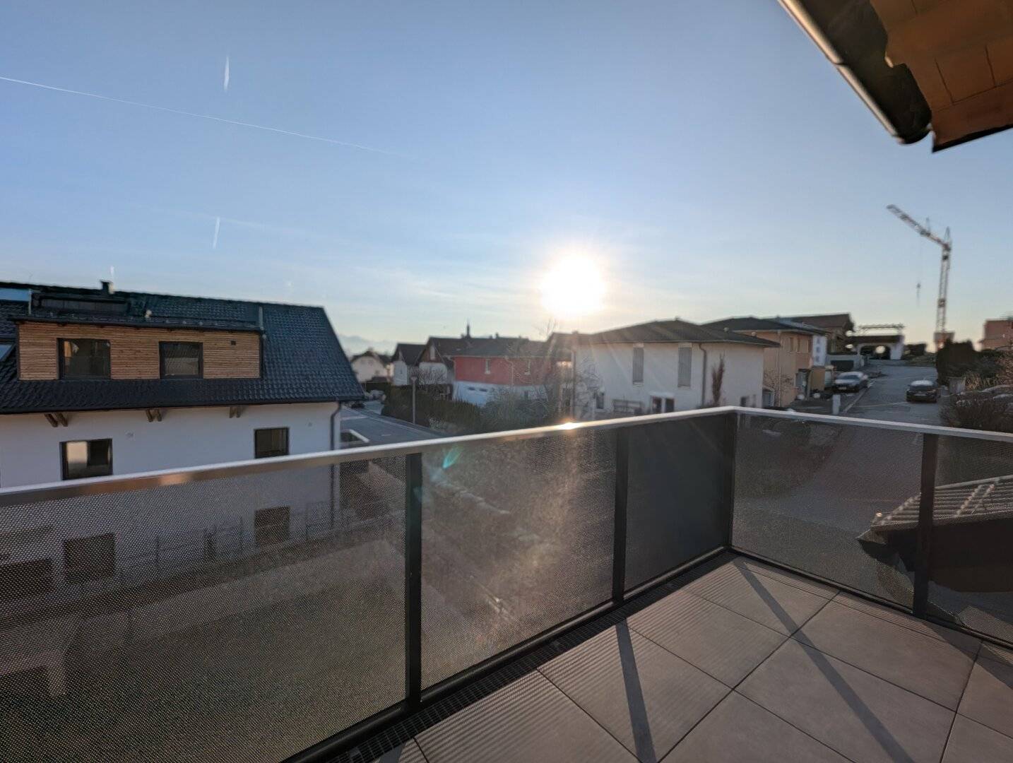 First occupancy in Hallwang: High quality 3 room attic apartment (ready to move in and without buyer's commission)