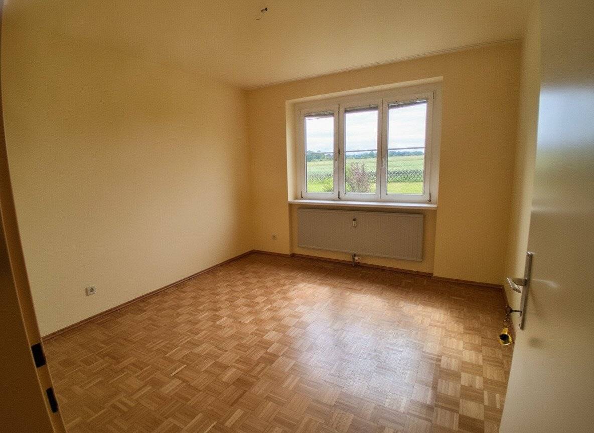 Geräumige 3-Zimmer-Wohnung mit Balkon und Garten in Ortsrandlage von Allentsteig