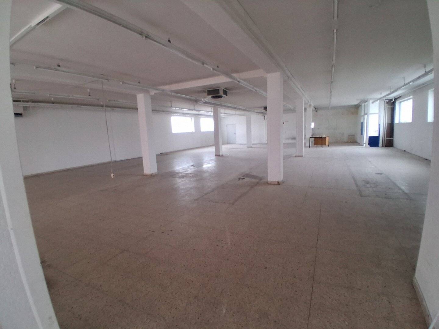 Retail space for sale in a highly frequented location