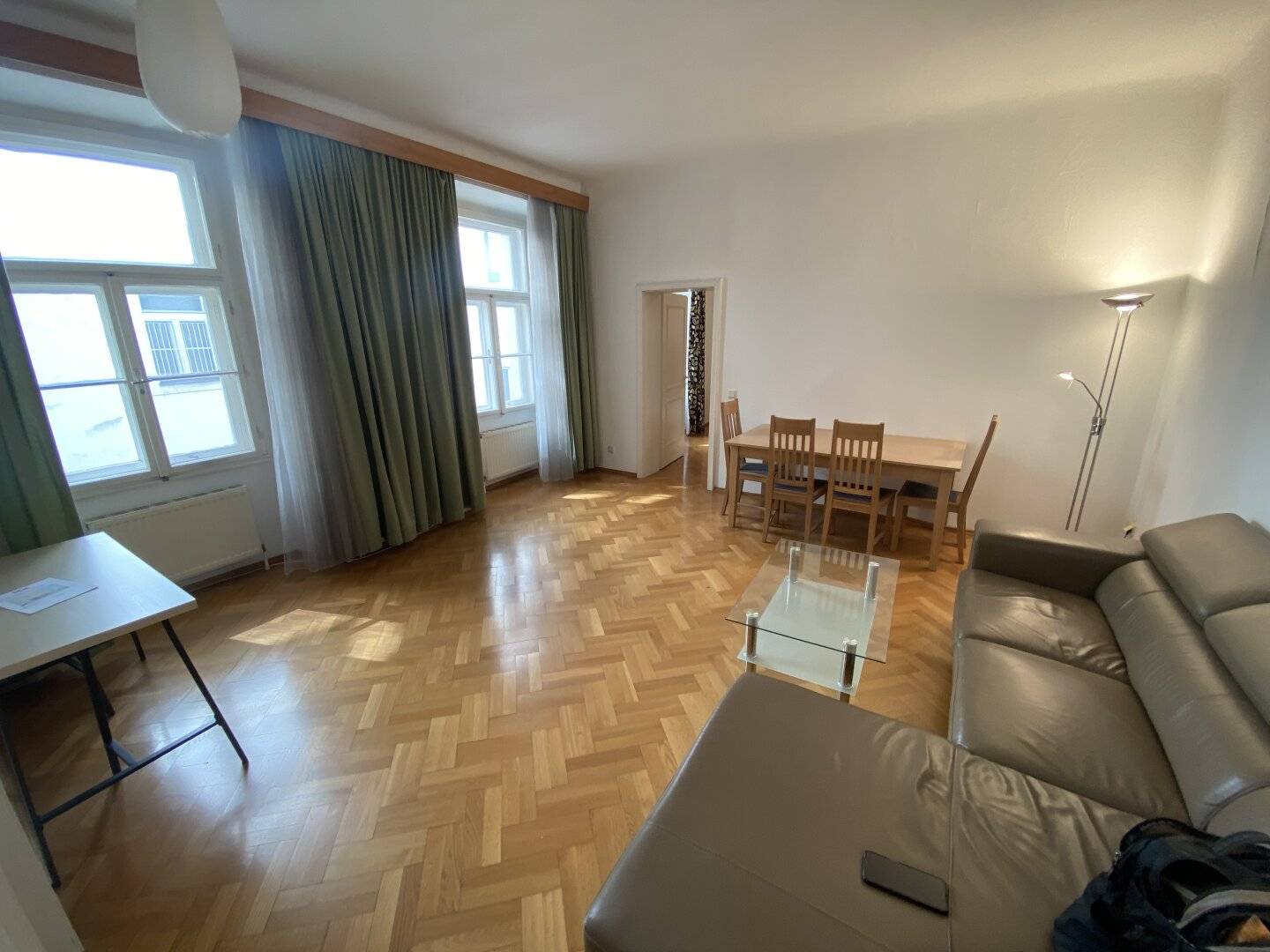 Generous, quiet two room apartment in the first district near Kärntner Straße