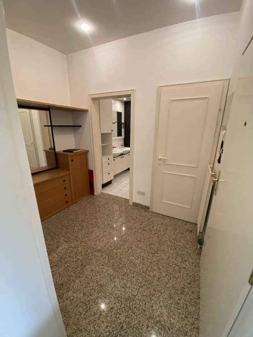 Generous, quiet two room apartment in the first district near Kärntner Straße