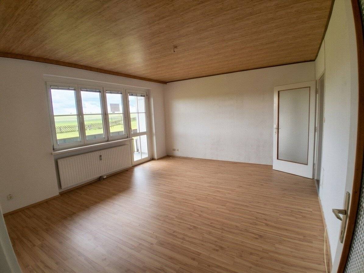 Geräumige 3-Zimmer-Wohnung mit Balkon und Garten in Ortsrandlage von Allentsteig