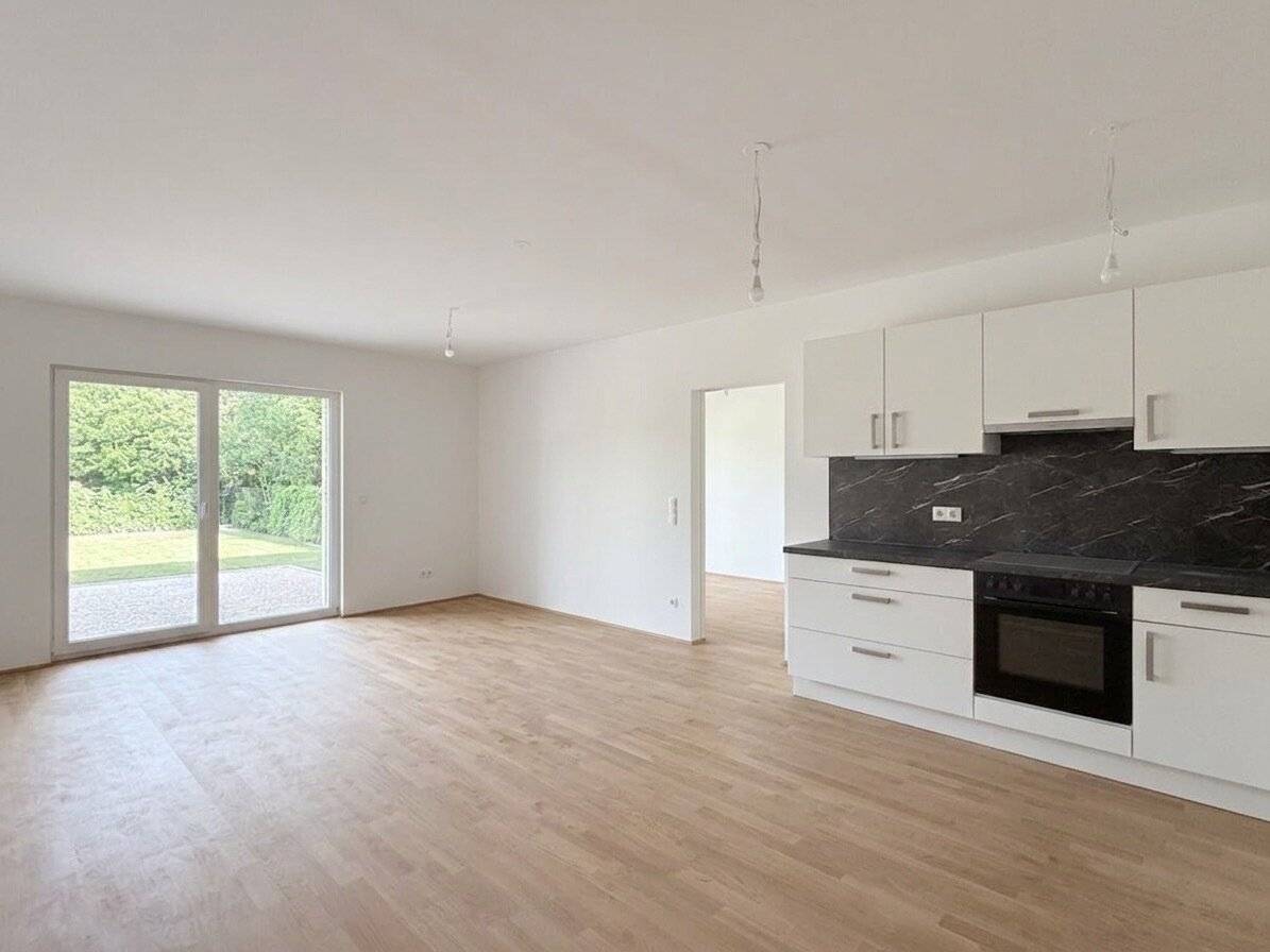 No commission! Beautiful first occupancy with garden