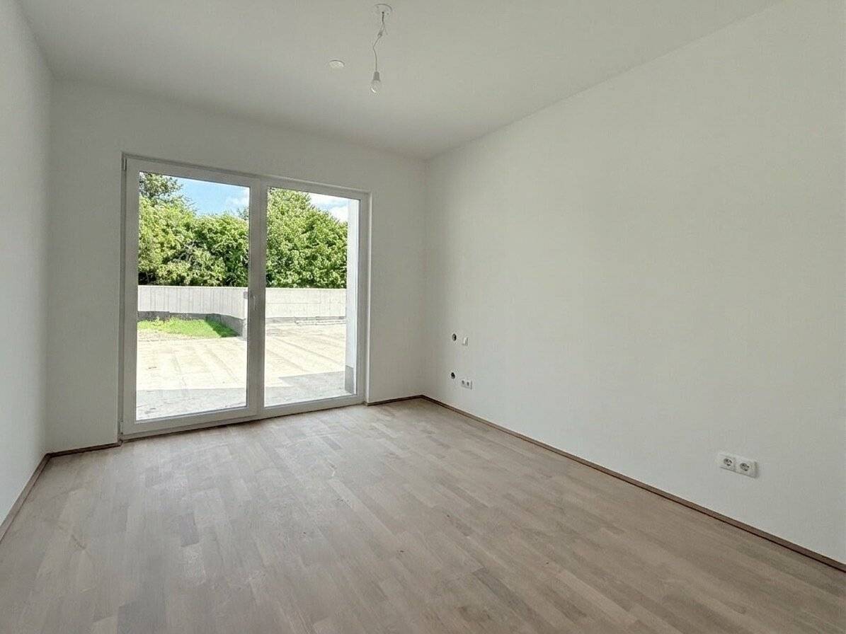 First occupancy! Beautiful three room apartment with garden