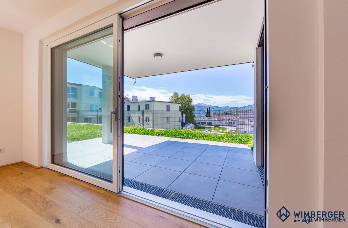 Exklusives Wohnen am Traunsee: Hochwertige Erstbezugswohnung mit Seeblick – schlüsselfertig!