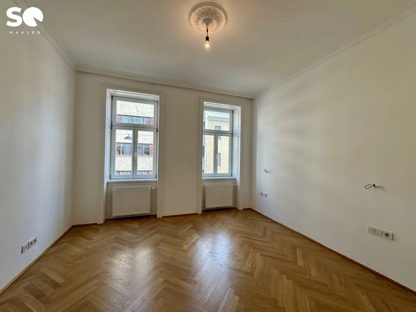 #SQ Near Kutschkermarkt: 3 room old building apartment for sale