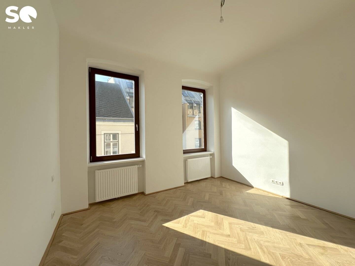 #SQ - Recently Renovated - Residential Use Possible! - Office with 2 Entrances, 4 Separate Accessible Rooms and Open Space in Elegant Gründerzeit House in First Occupancy