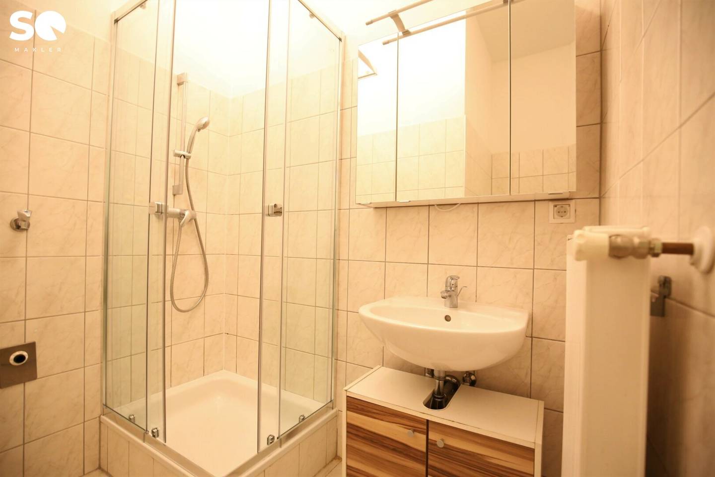 # SQ -TOP SANIERTE  2 ZIMMER EG WOHNUNG