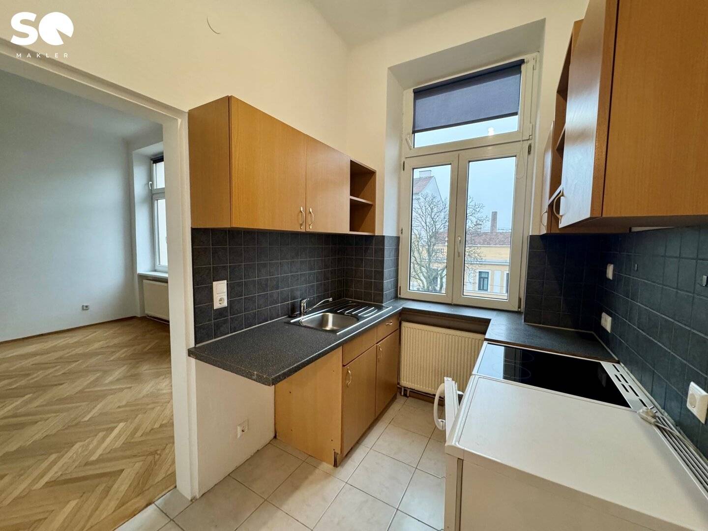 Urban living with good accessibility! Bright 2-room apartment for sale