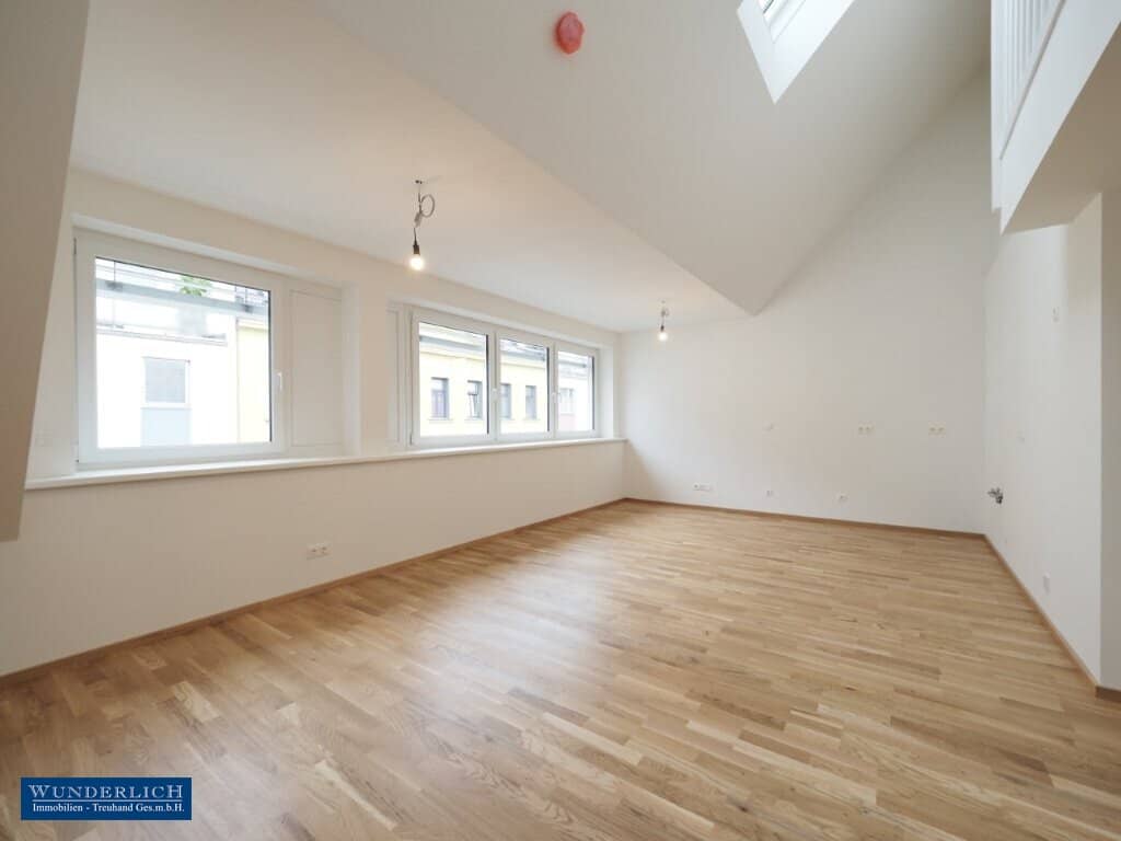 Attic maisonette top first occupancy