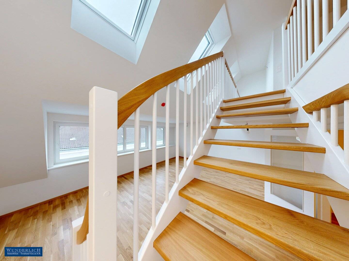 Attic maisonette Top first occupancy