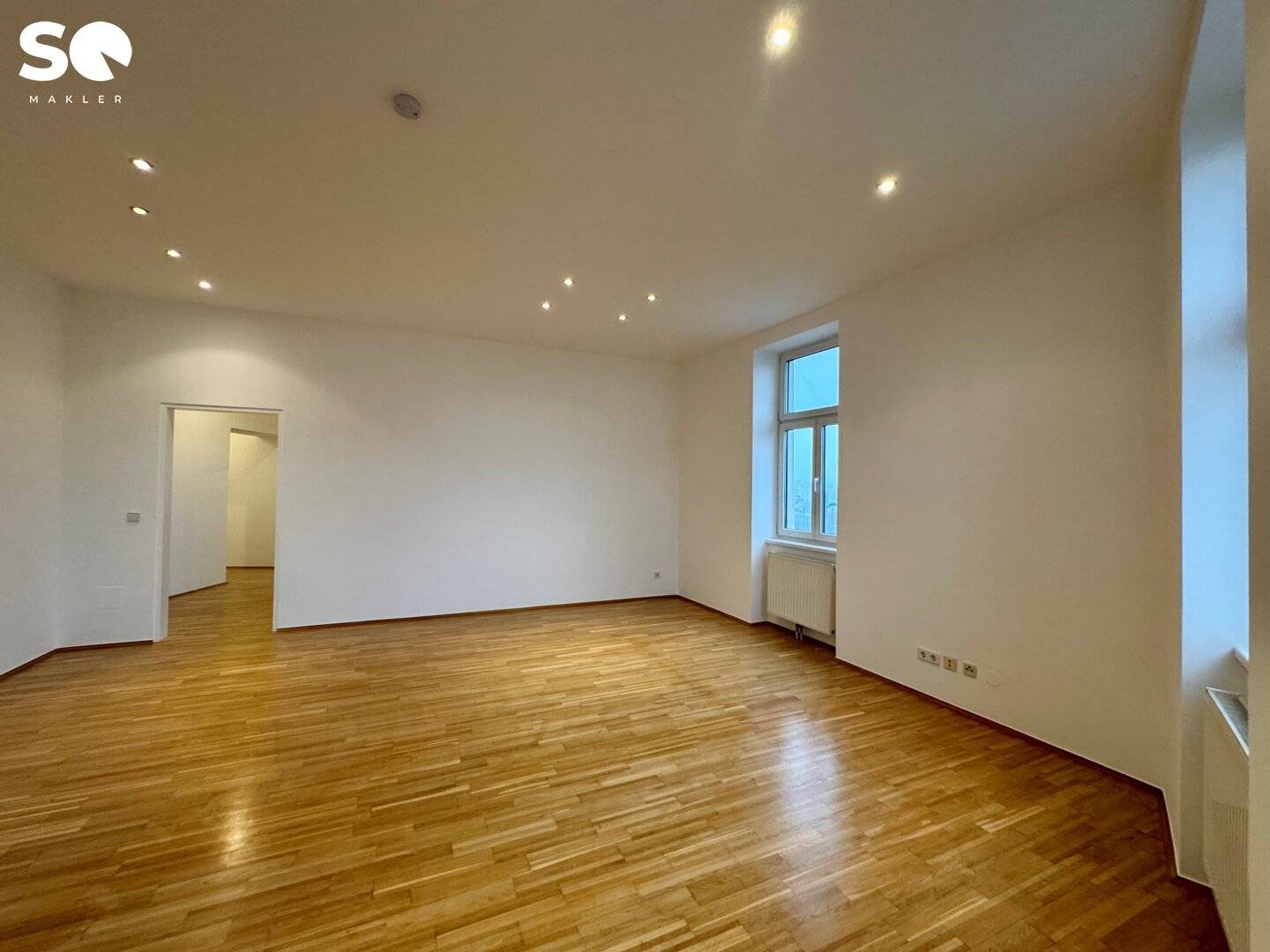 #SQ Light filled 3 room apartment with panoramic view