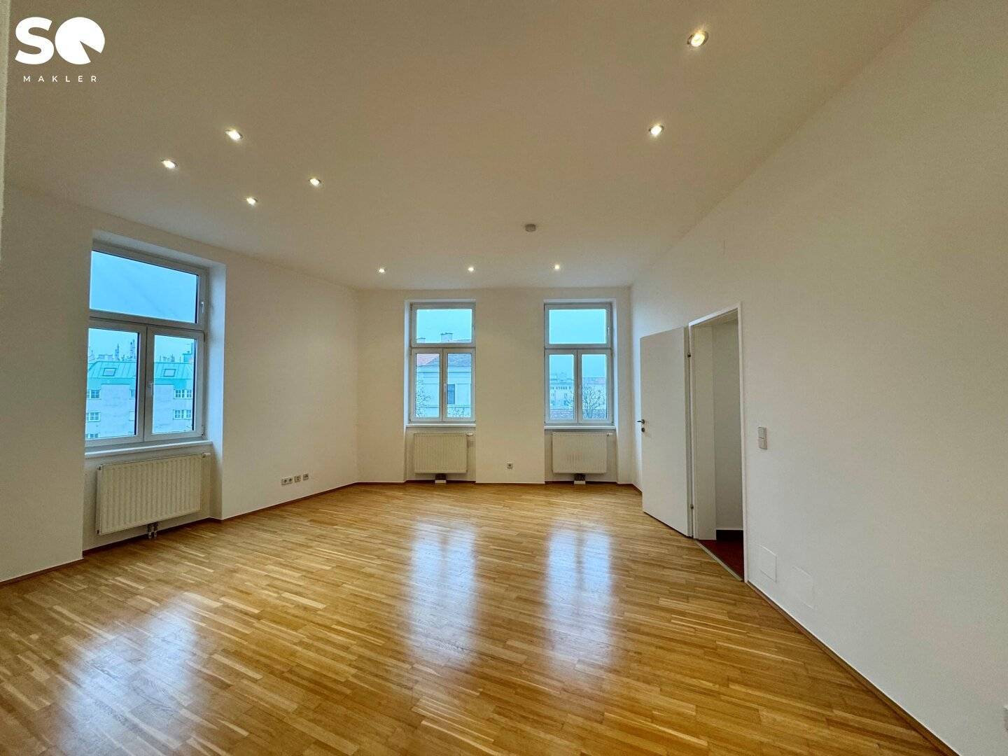 #SQ Light filled 3 room apartment with panoramic view