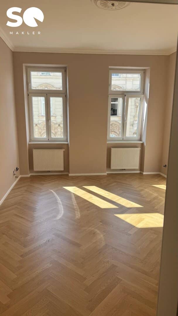SQ Renovated compact city old building apartment with park view and outstanding infrastructure