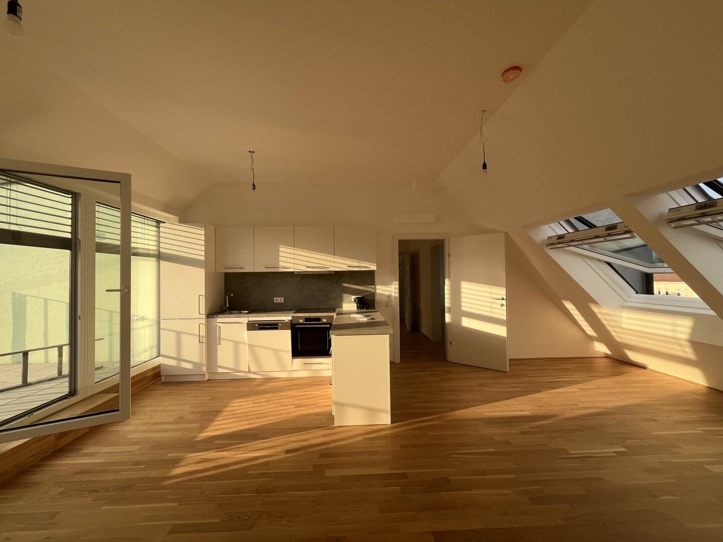 Fantastic four-room roof terrace apartment with garage space in top location