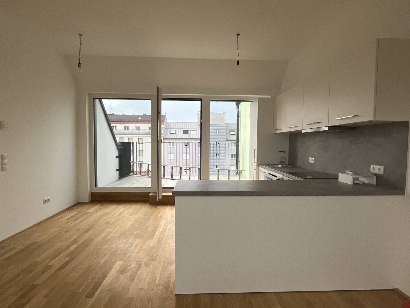 Fantastic four-room roof terrace apartment with garage space in top location