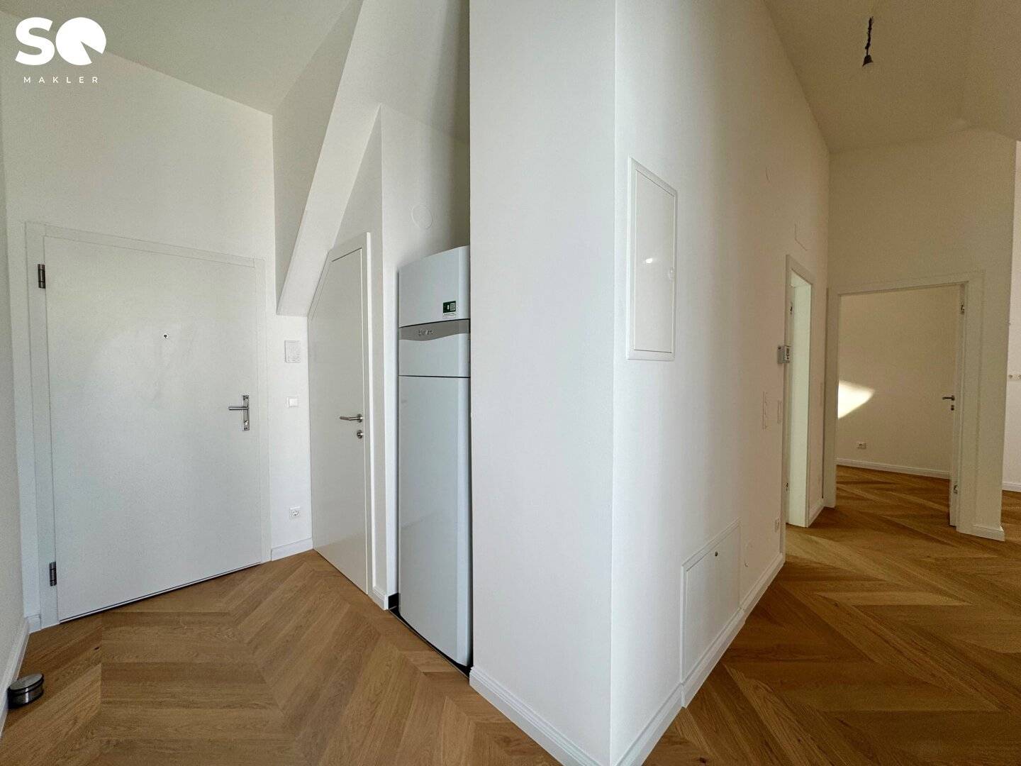 First occupancy near Märzstrasse: roof terrace apartment in a quiet location