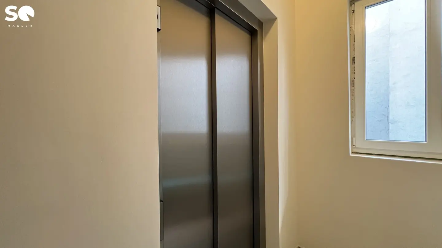 Indefinitely rented old building apartment in top location near Westbahnhof and Mariahilferstraße