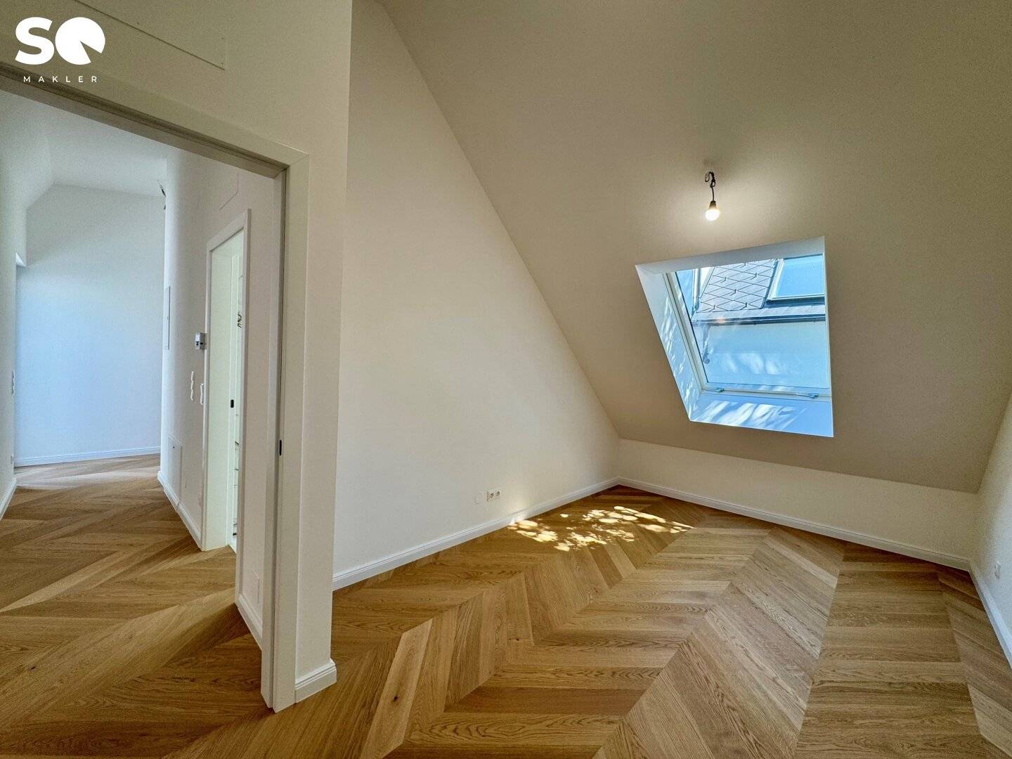 #SQ - First occupancy near Schönbrunn! Stylish attic apartment with 2 terracesakas? wait no