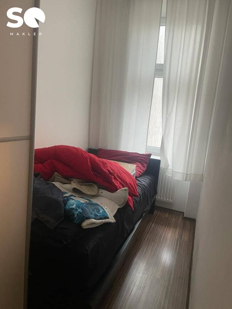 Indefinitely rented old building apartment in a prime location near Westbahnhof and Mariahilferstraße by
